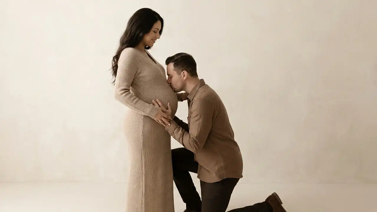 ژست عکاسی یارداری بوسه همسر بر شکم